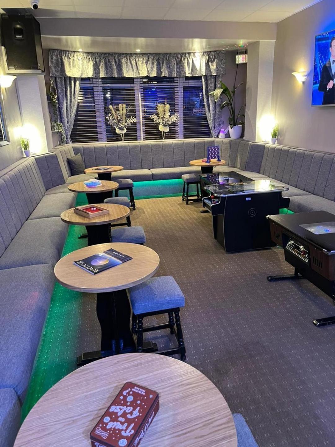 Clifton Private Hotel Blackpool Bagian luar foto