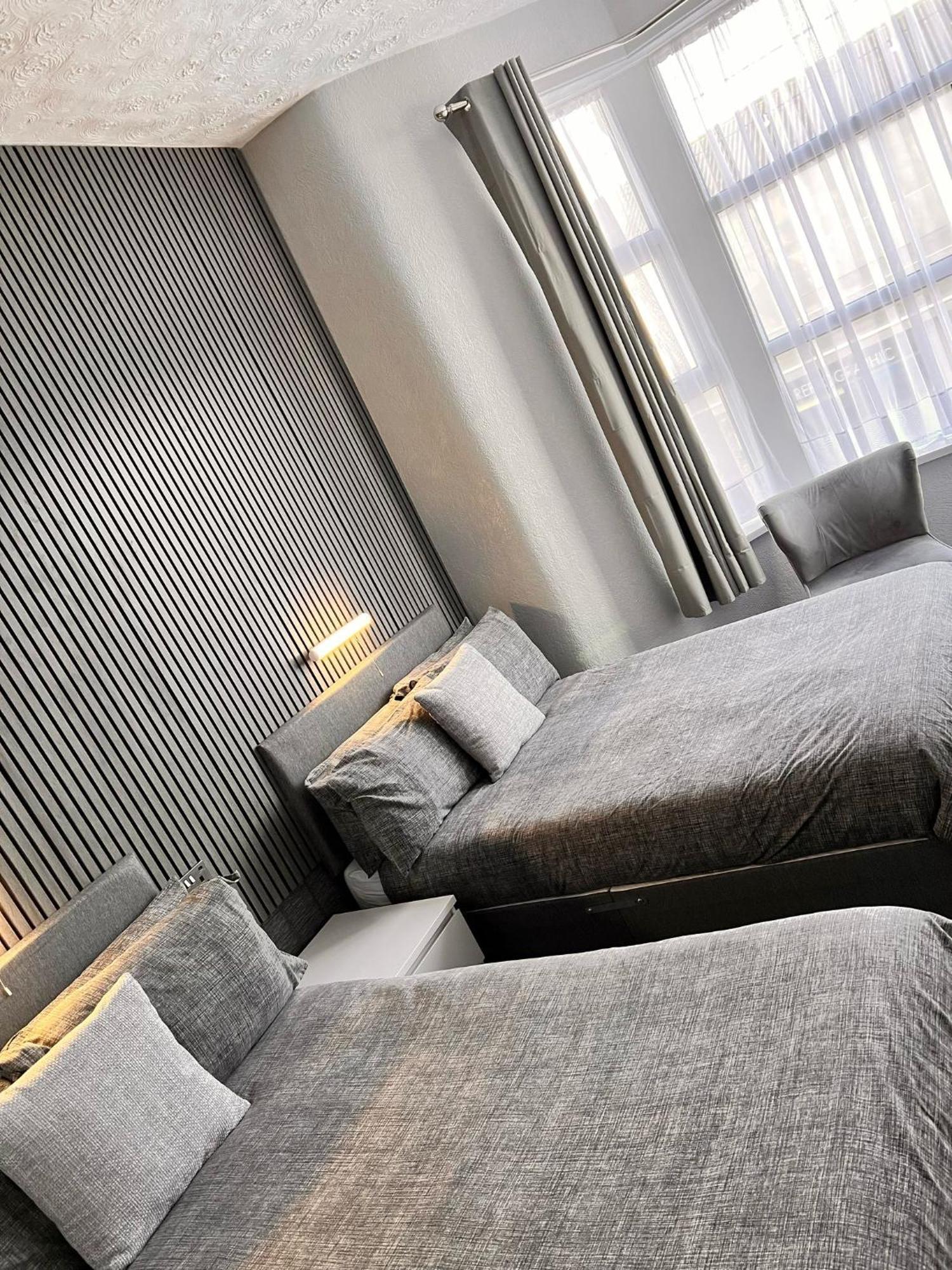 Clifton Private Hotel Blackpool Bagian luar foto