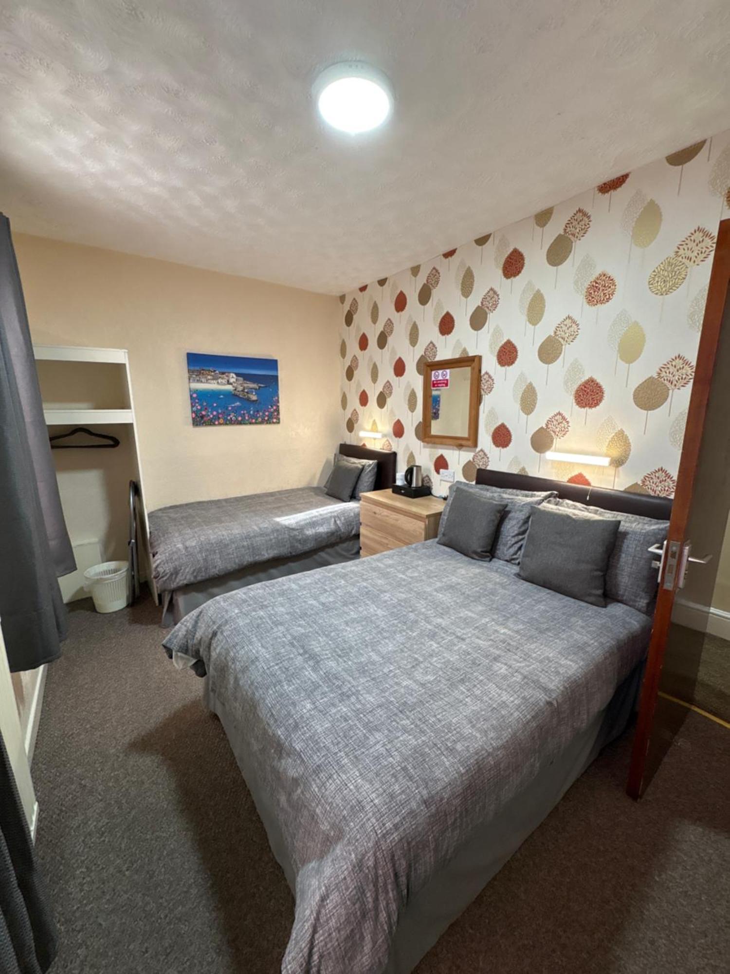 Clifton Private Hotel Blackpool Bagian luar foto