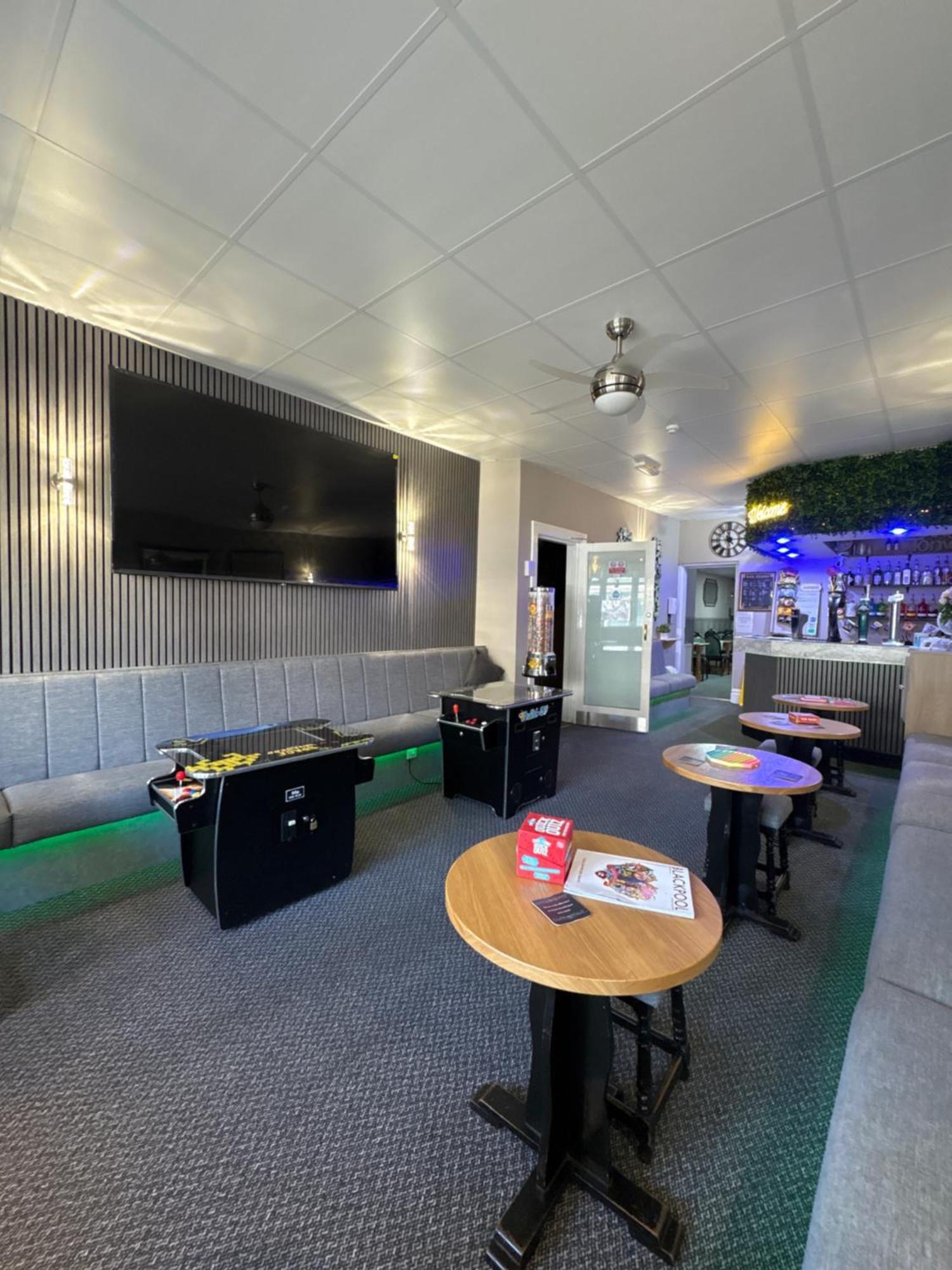 Clifton Private Hotel Blackpool Bagian luar foto